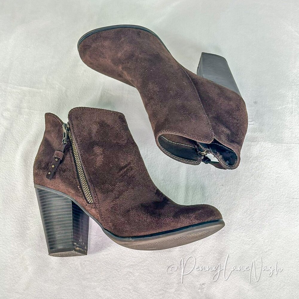 Michael Shannon Suede Ginnie Ankle Booties Size 7.5 Dark Brown - Picture 9 of 11
